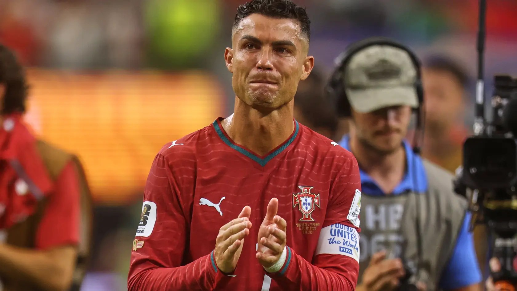 Na snímke kapitán Portugalska Cristiano Ronaldo reaguje po prehre po osemfinálovom dueli Portugalsko - Španielsko na majstrovstvách sveta v americkom Arlingtone v pondelok 6. júla 2026.